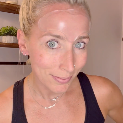 Silikonski flaster za bore na čelu